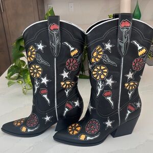 Dolce Vita Western Boot Black Multi Leather Lassie Size 7.5  NWT